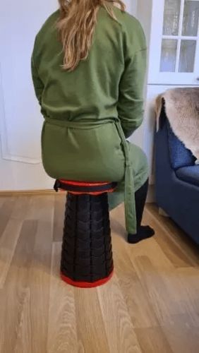Customer photo review of KnieSaver®️ - Der Hocker gegen mühsames Stehen