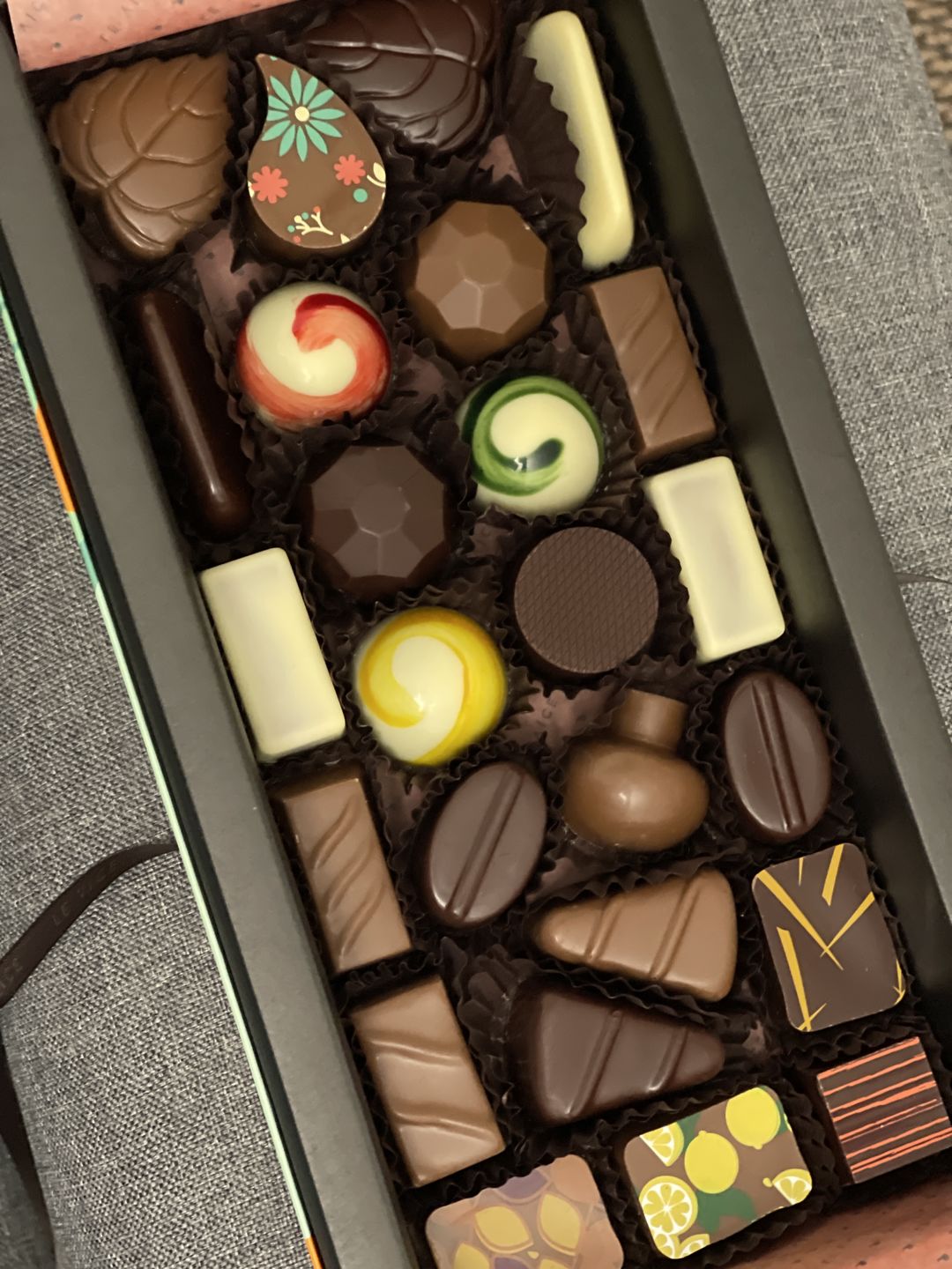 Customer photo review of Caja 25 Bombones