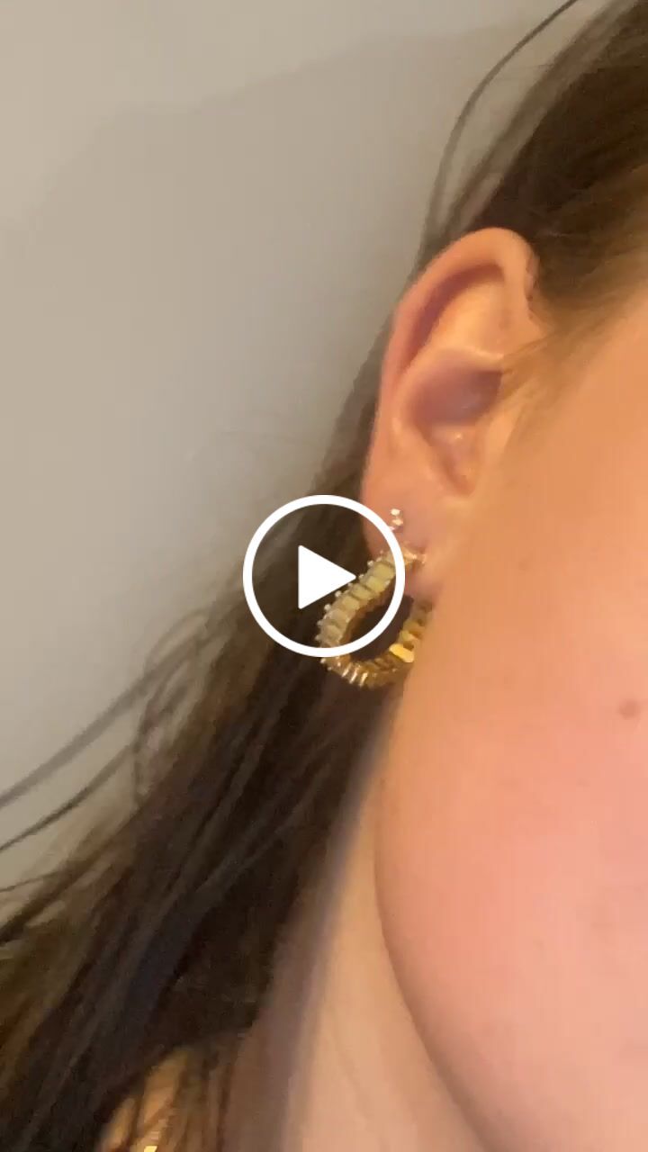 Customer video review of Heart Deluxe Creolen | 18K vergoldet