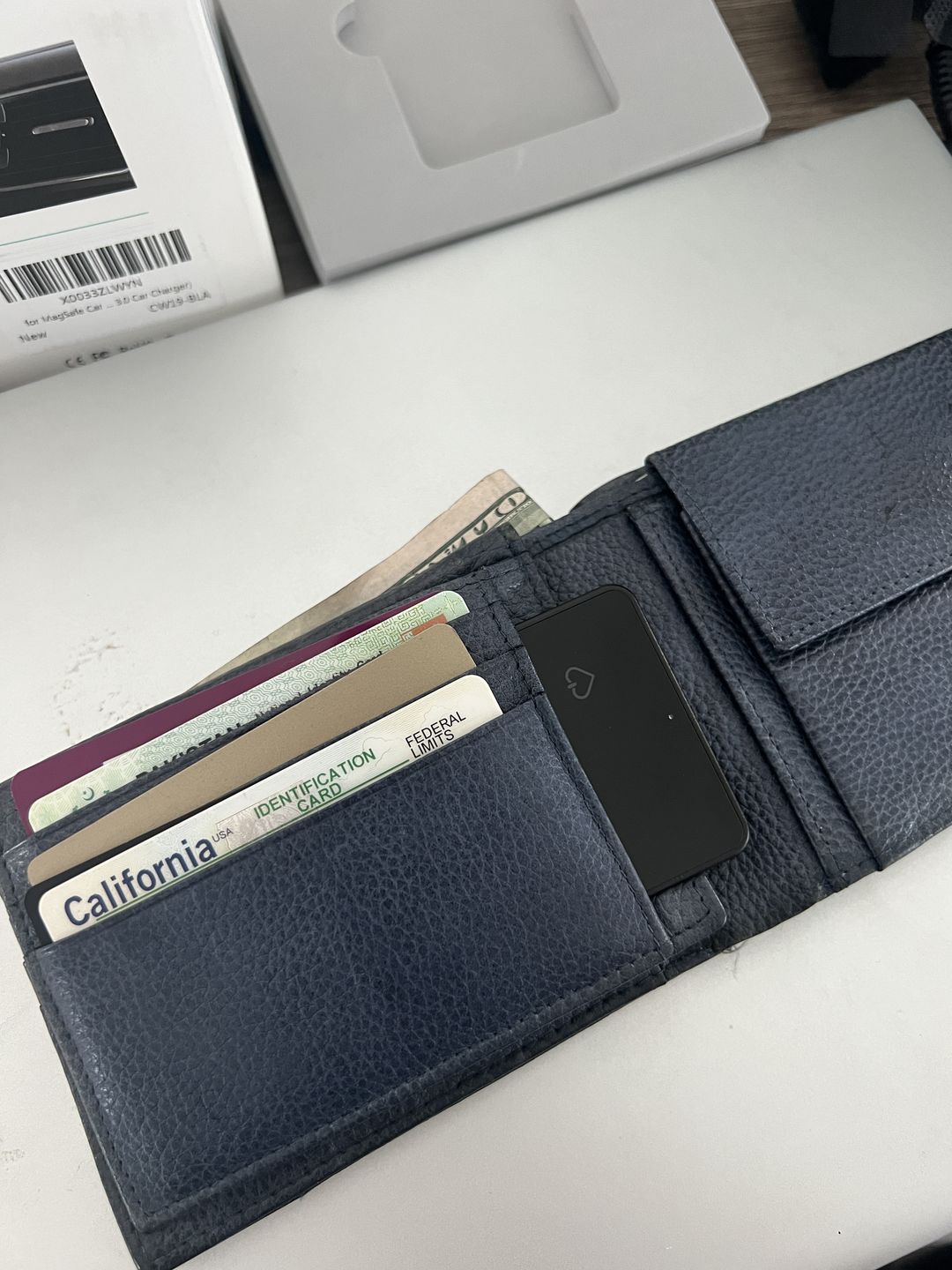 Customer photo review of AceCard - Apple Find My