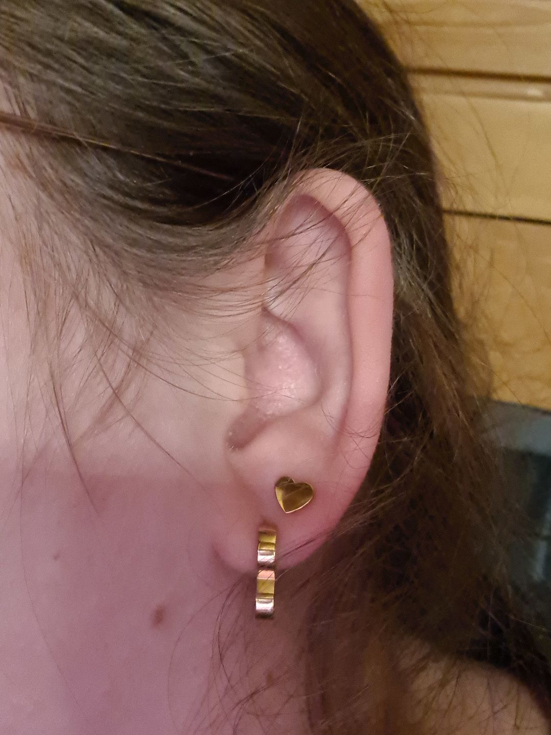 Customer photo review of Cute Heart Ohrstecker | 18K vergoldet