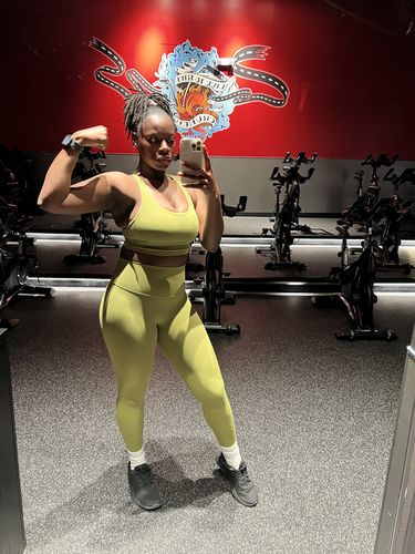 Customer photo review of Suddenly Green Leggings
