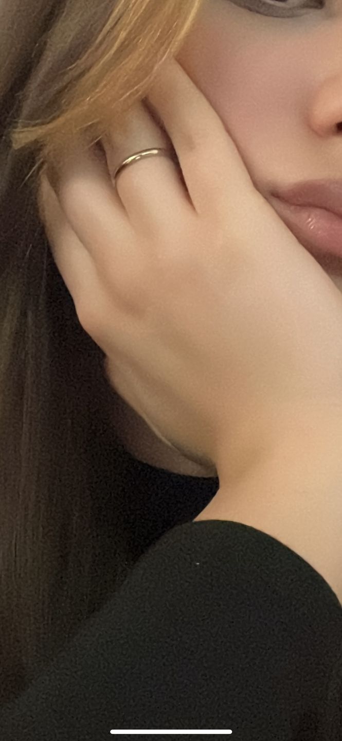 Customer photo review of Thin Lena Ring | 18K vergoldet