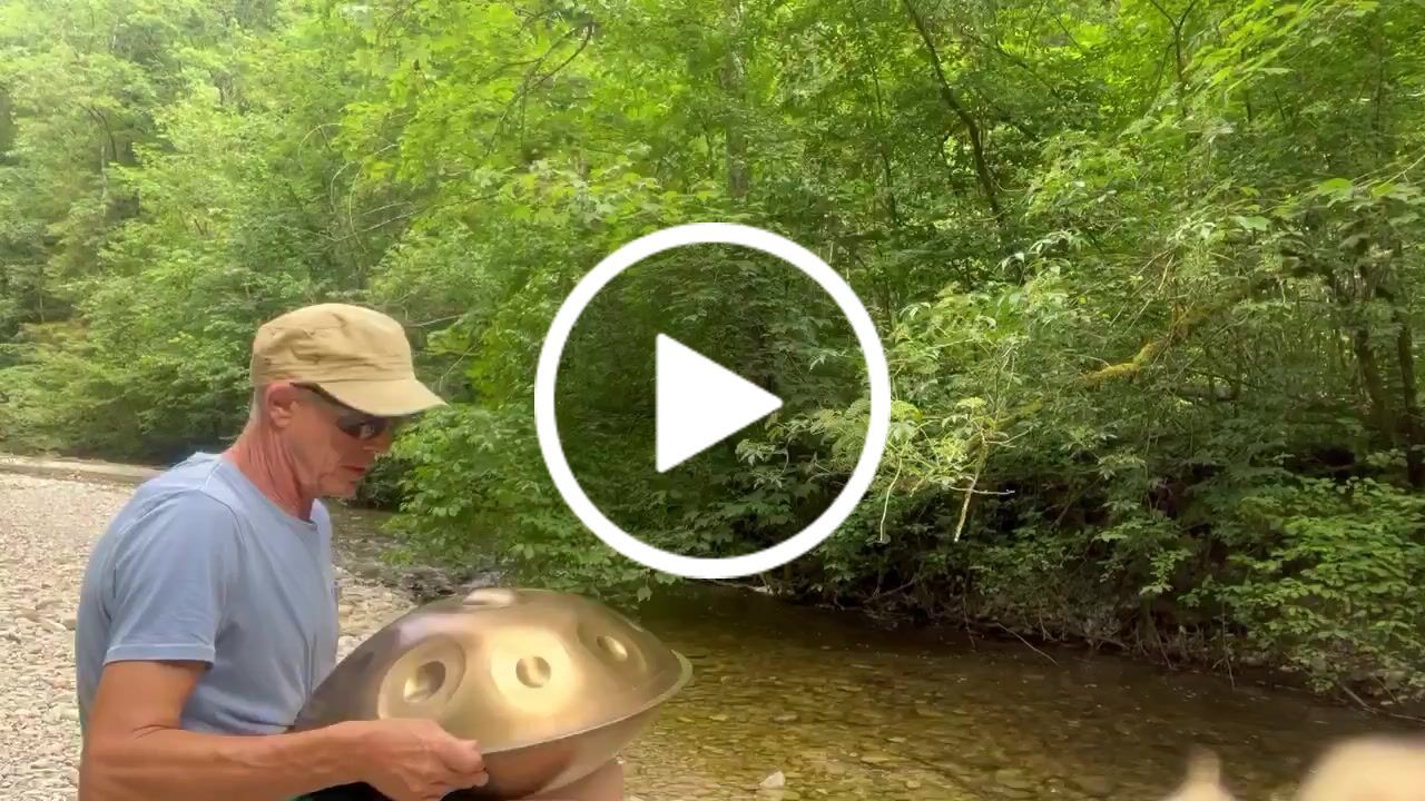 Customer video review of Sonodrum Zungentrommel - "Premium" - Handgefertigt - 35,5cm - 15 Zungen - C-Dur