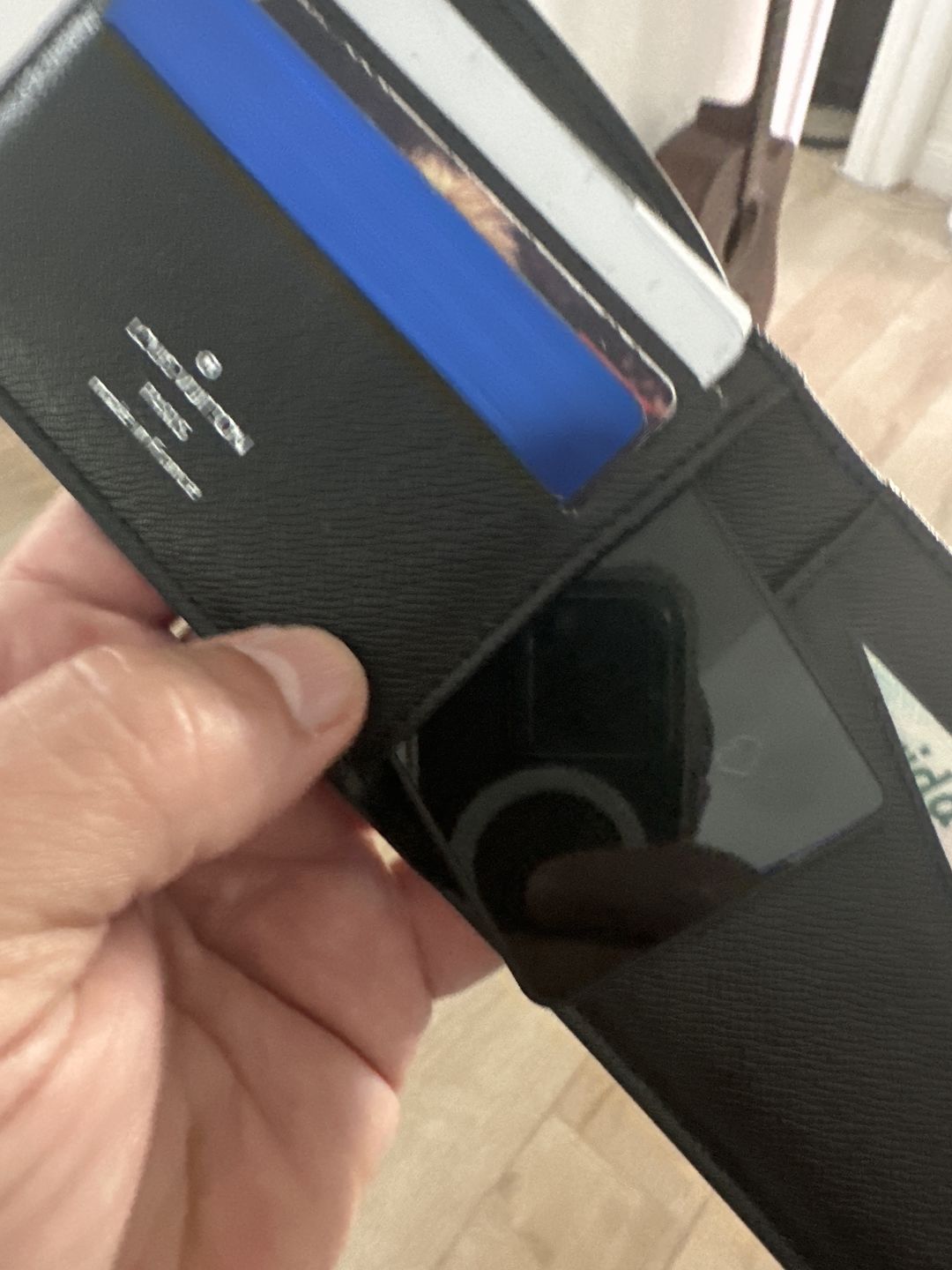 Customer photo review of AceCard - Apple Find My