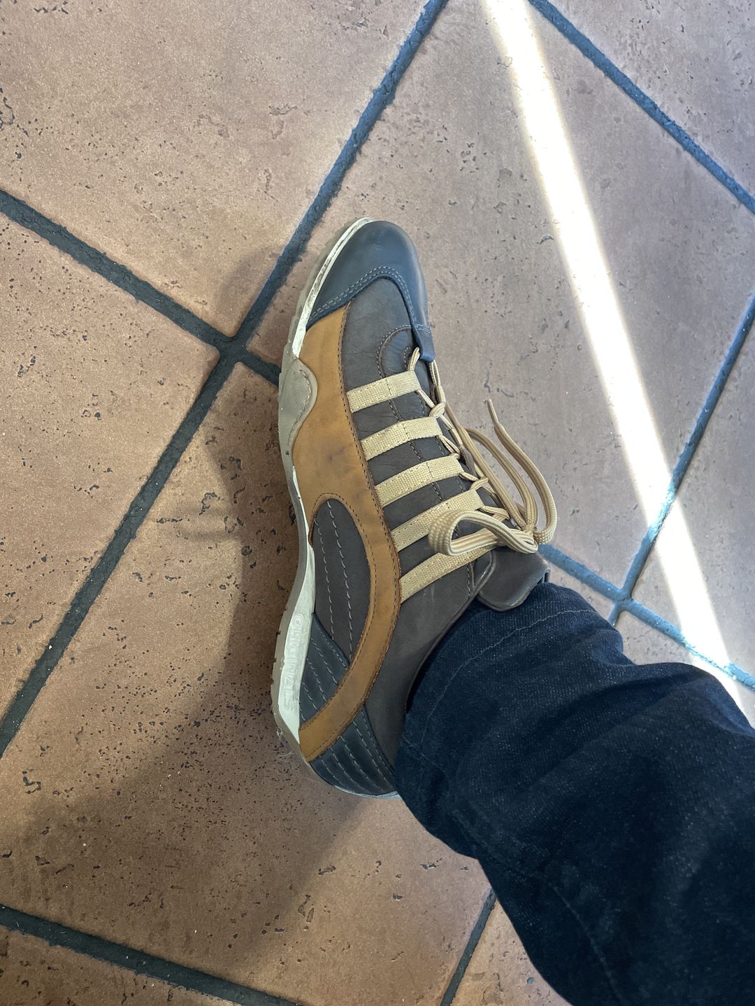 Customer photo review of Men's GrandPrix Sneaker in Designo Marron (Medium and Dark Brown)