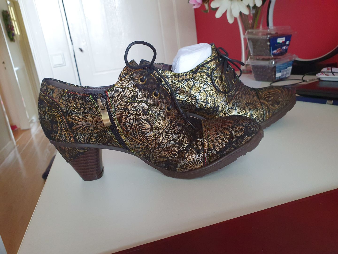 Customer photo review of Handmade Retro Red Leather Pumps