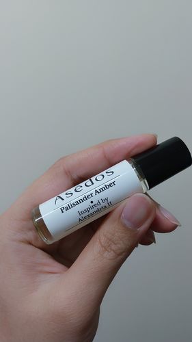 Customer photo review of PALISANDER AMBER PERFUME OIL