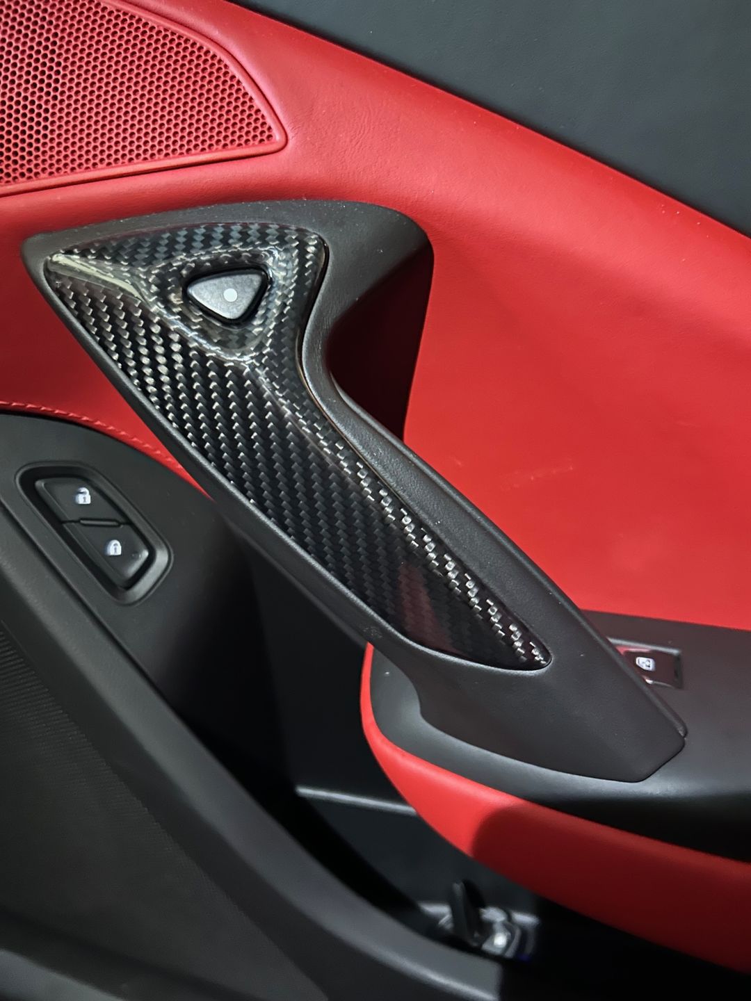 Customer photo review of 2pcs Carbon Fiber Door Handle Cover | C7 Corvette Stingray/Z06/Grand Sport 2014-2019