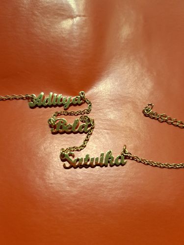 Customer photo review of LOANYA Halskette mit 3 Namen