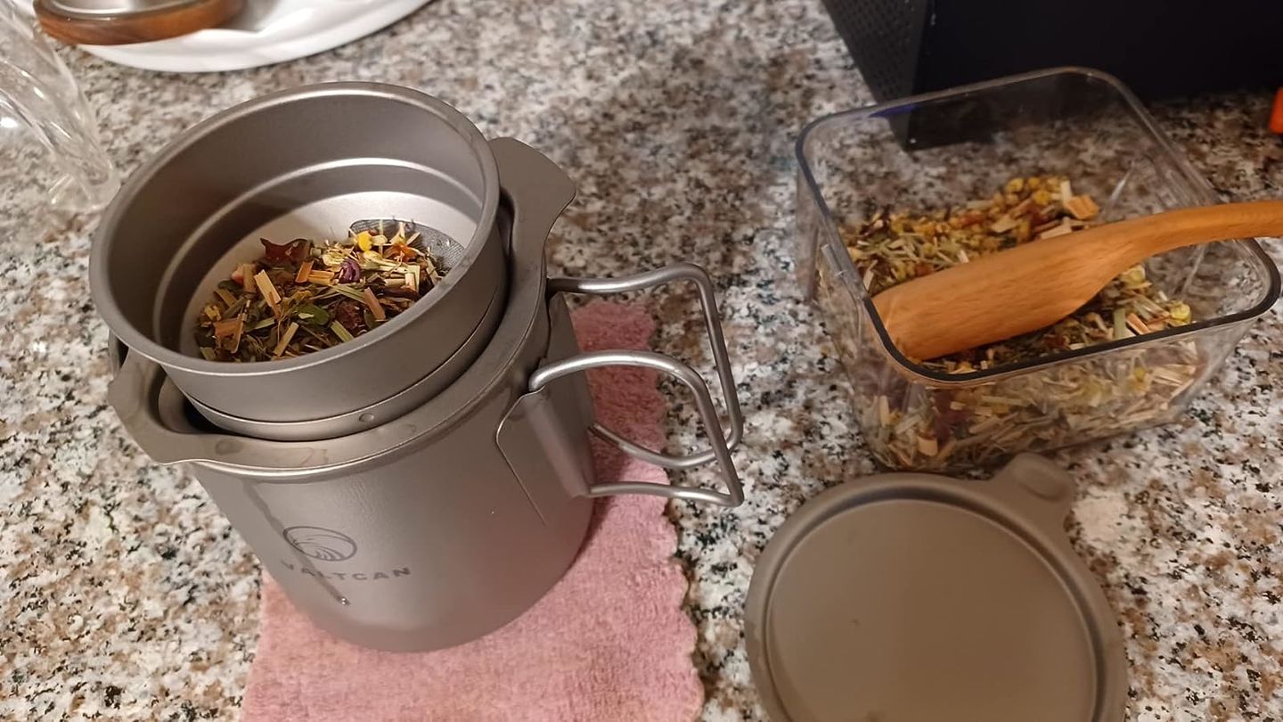 Customer photo review of Valtcan 600ml Titanium Coffee Cup Mug Pot with Drip Pour Over Mesh Brewing System Makes Tea 20 oz