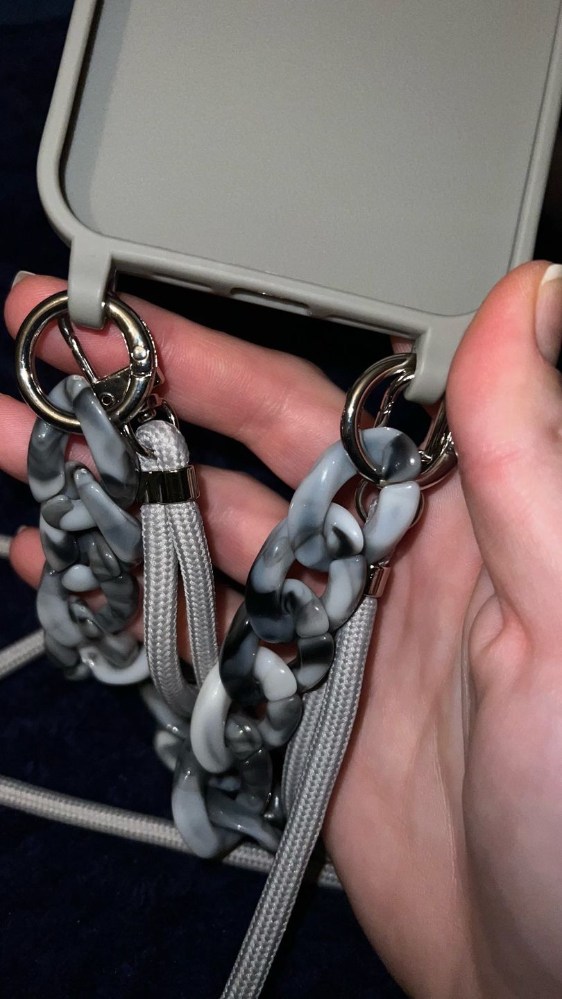 Customer photo review of "Marmorette" - iPhone Crossbody Schutzhülle