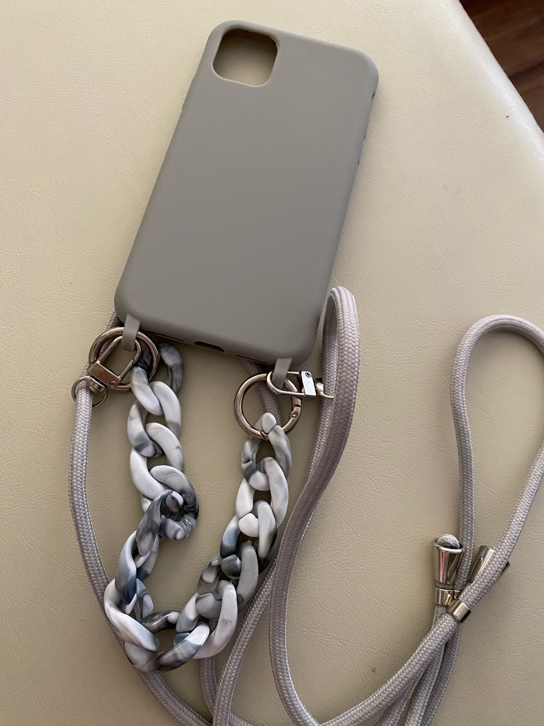 Customer photo review of "Marmorette" - iPhone Crossbody Schutzhülle