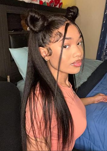 Customer photo review of Brazilian Straight Human Hair Wigs 13x4 Transparent Lace Frontal Wig Pre Plucked With Baby Hair 150% Density