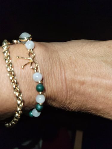 Customer photo review of Bracelet Anti-Douleurs en Malachite et Pierre de Lune | Or fin