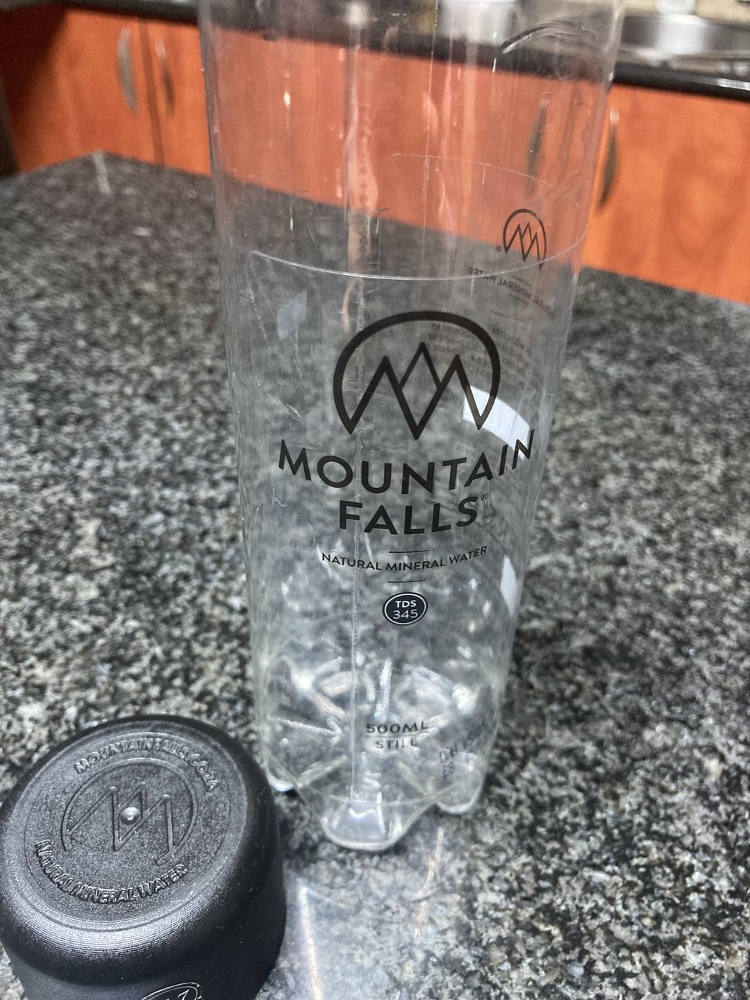 Customer photo review of 500ml Sparkling Mineral Water- ZEROPET Bottle (Pack of 24)