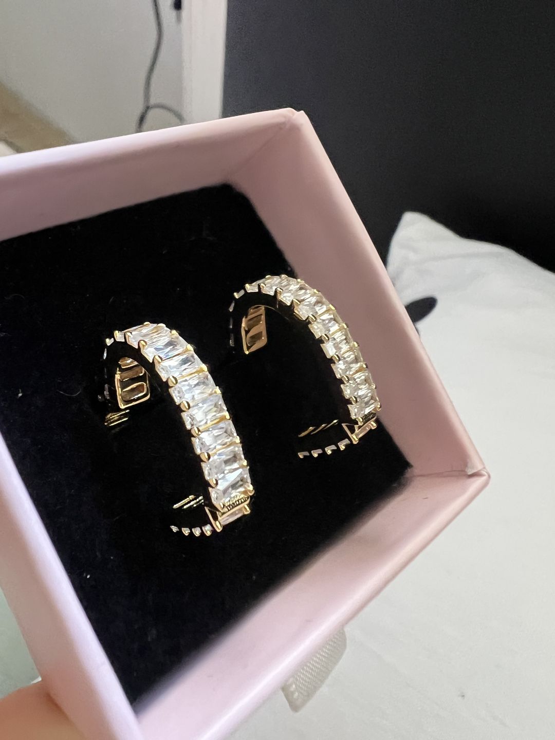Customer photo review of Heart Deluxe Creolen | 18K vergoldet