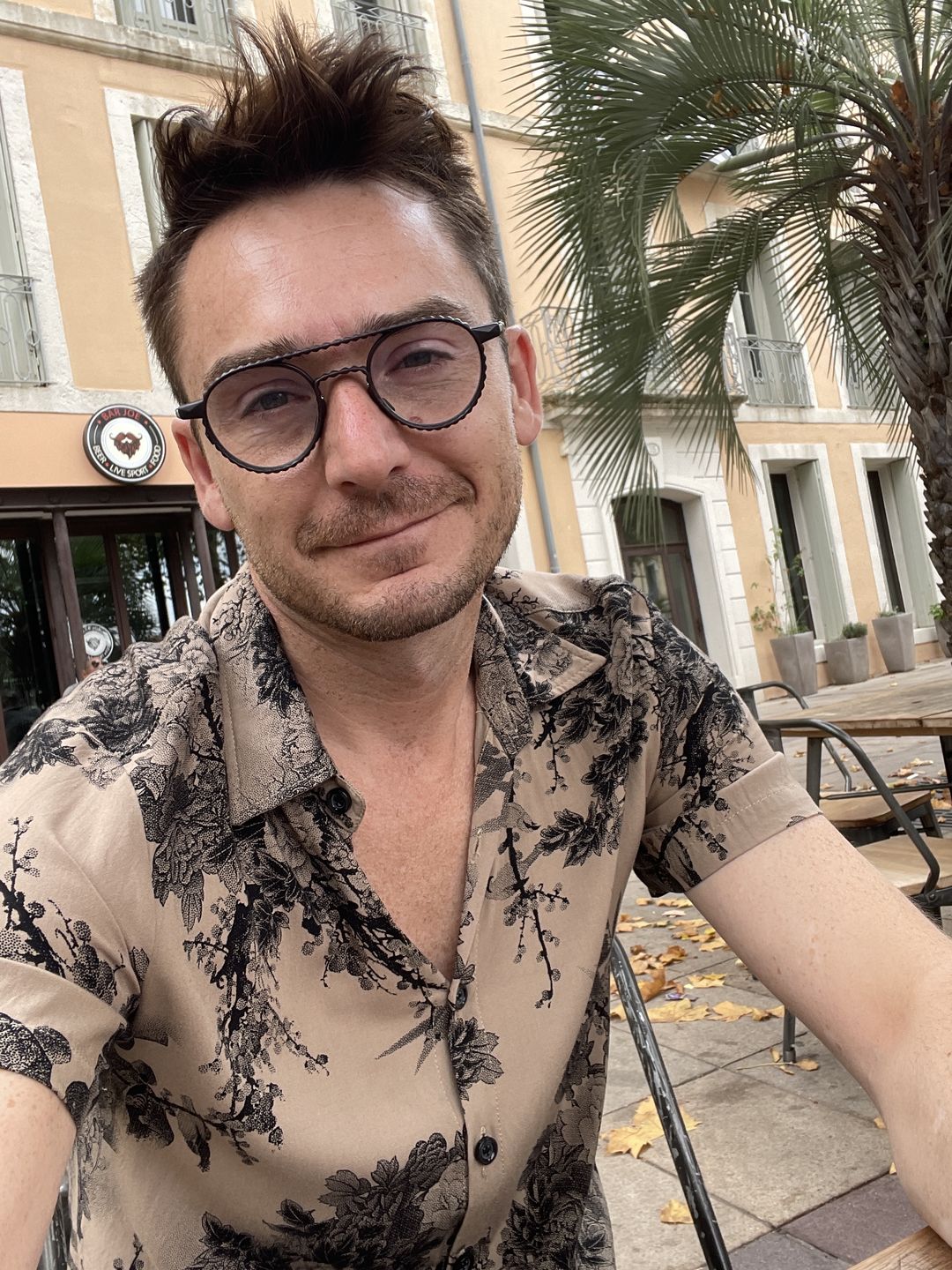 Customer photo review of Chemise à manches courtes en rayonne hawaïenne pour homme
