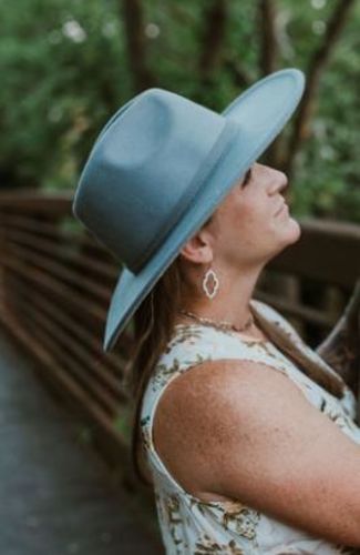 Customer photo review of Margot Wide Brim Hat