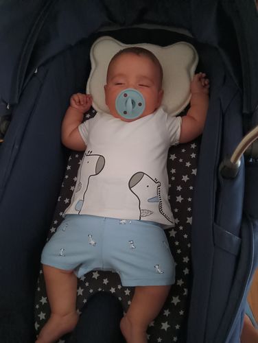 Customer photo review of Kit 2 Chupetes Rosa chicle y Dusty Blue Nenina & Co