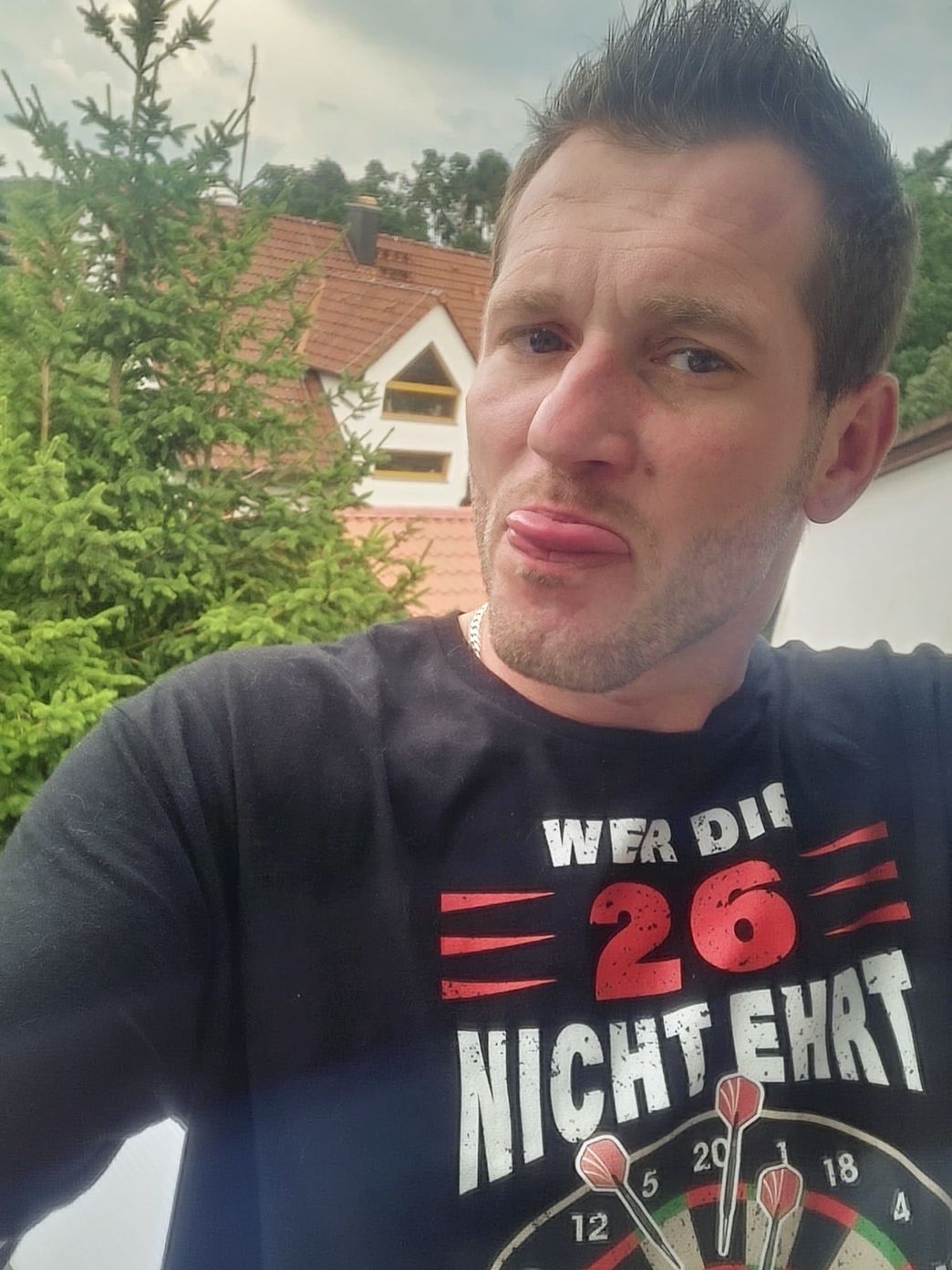 Customer photo review of Ehrt Wert - Shirt