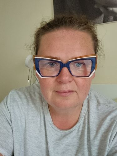 Customer photo review of Harper | Square/Blue White/TR90