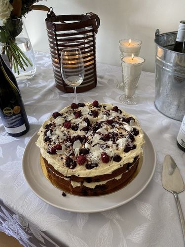 Customer photo review of Vanilla & Blackberry Cake