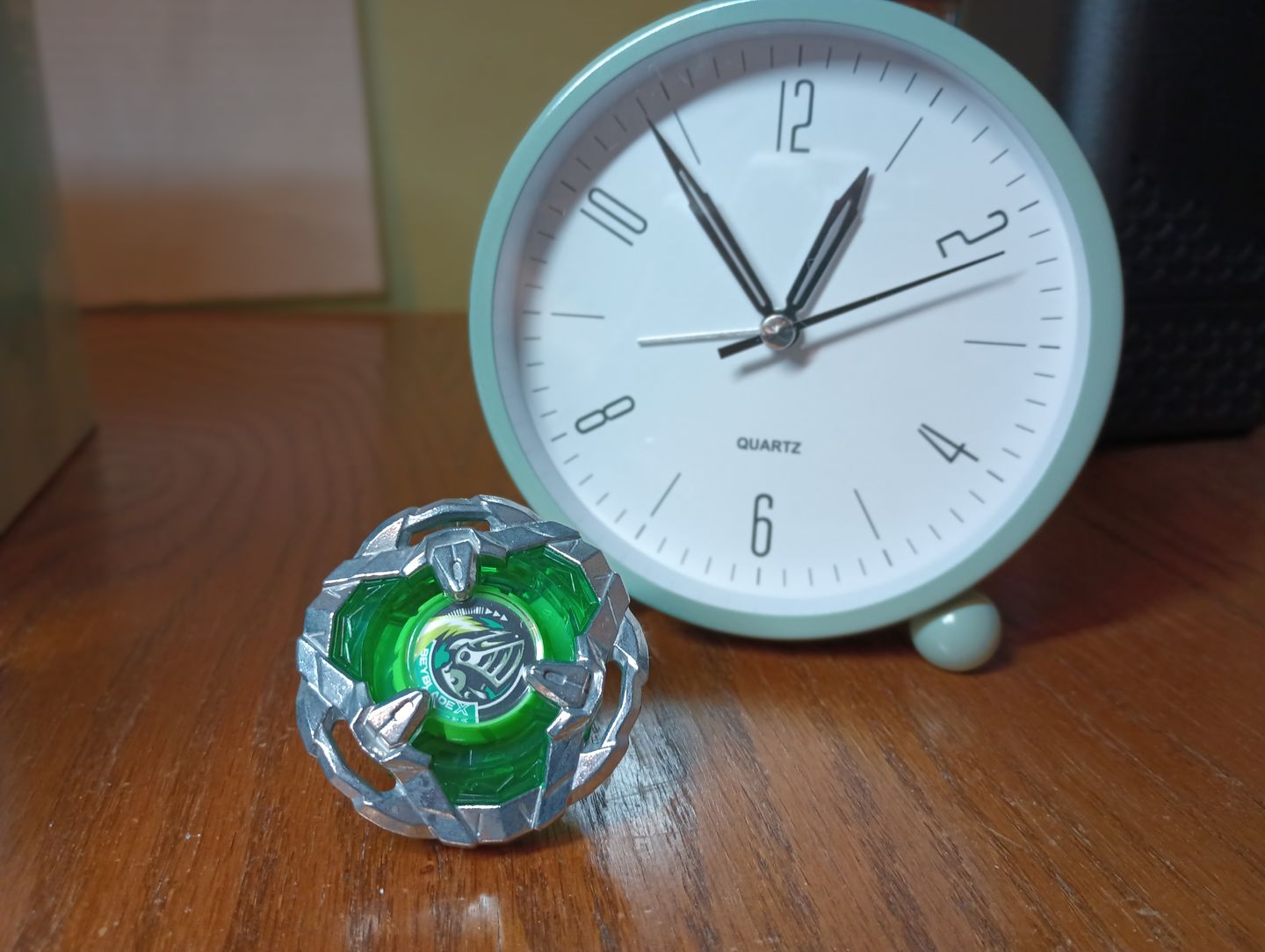 Customer photo review of [PRE-ORDER] TAKARA TOMY Knightshield 3-80N Beyblade X Starter BX-04