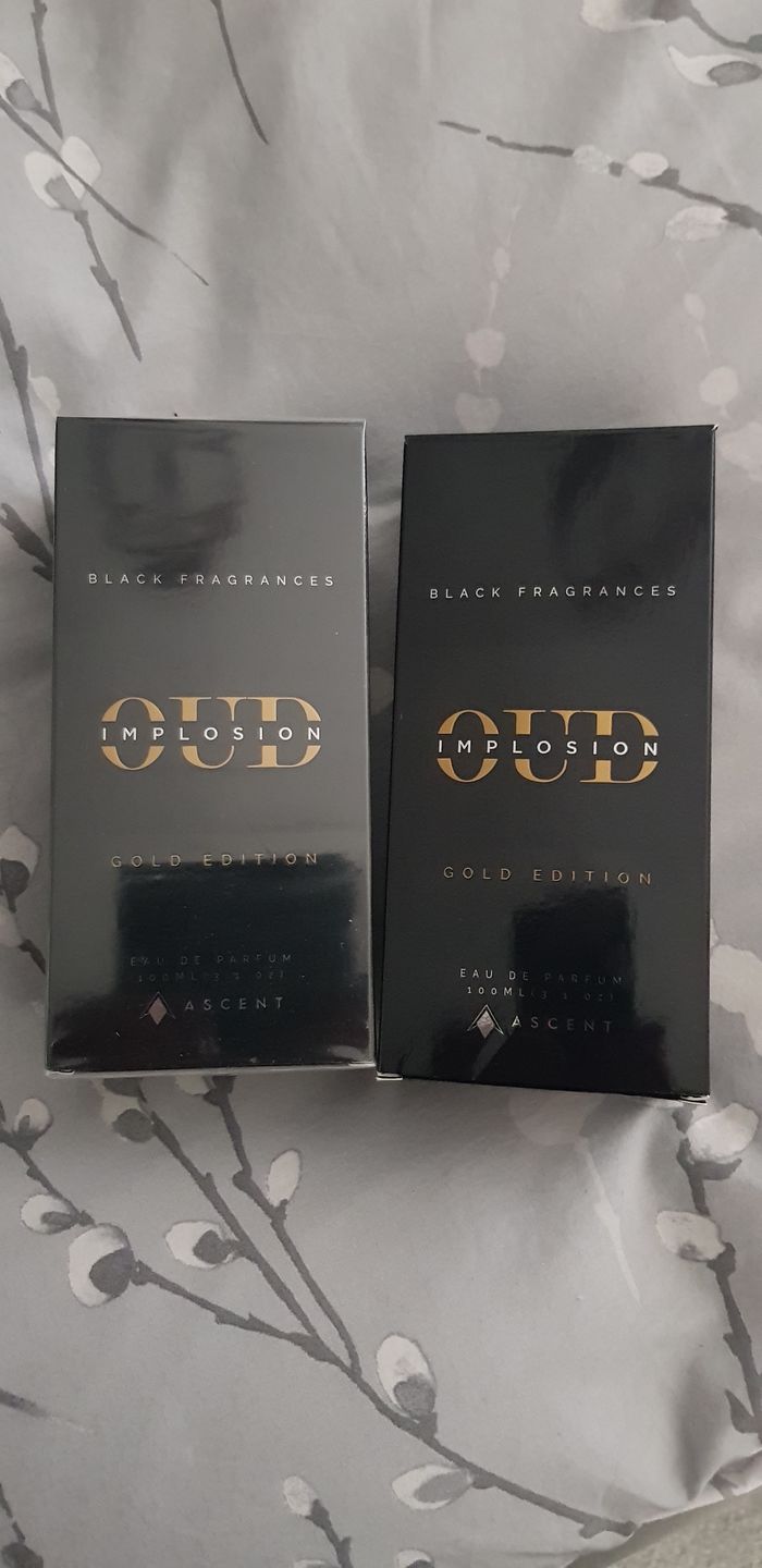 Customer photo review of Oud Implosion Gold Edition