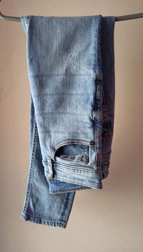 Customer photo review of Straight Fit Light blue jeans 2.0