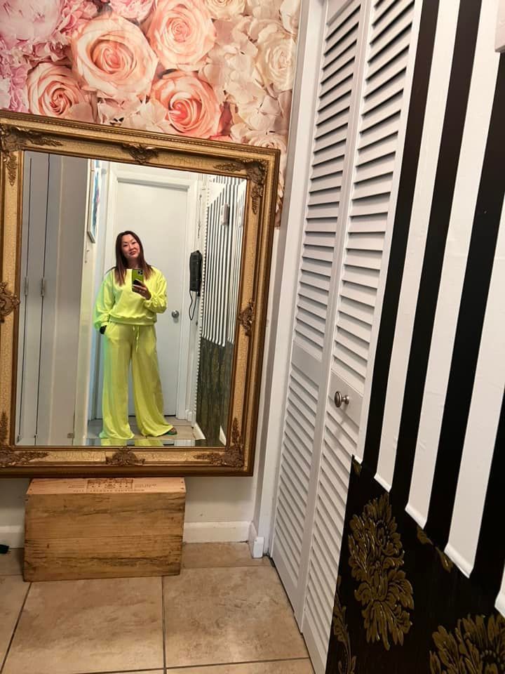 Customer photo review of Tied Sleeve Sweatshirt & Wide-Leg Pants Set