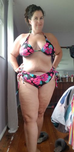 undefined review of Maui Wowie Triangle Top image 1 out of 1