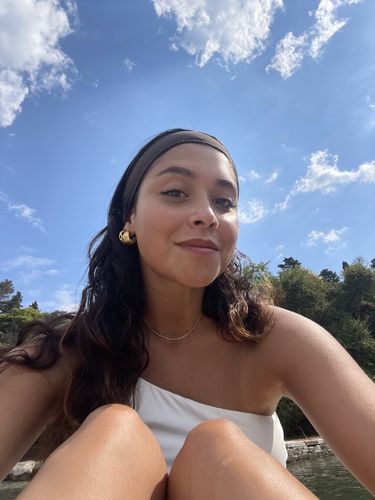 Customer photo review of MARY.