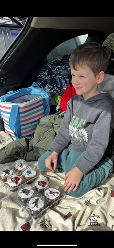 Customer photo review of 12 x 6.35 cm Round Standard Cookie Edible Icing Images