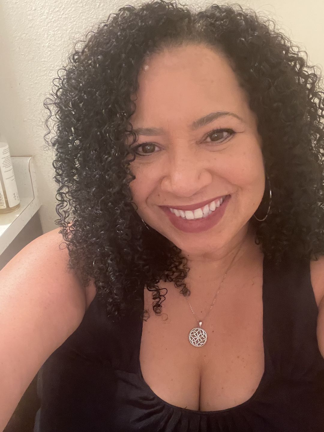 Customer photo review of Curly Hair Wash and Go System with Organic Jojoba Oil for Moisturizing Hair with Lavender Fragrance (Step 1 - 4)