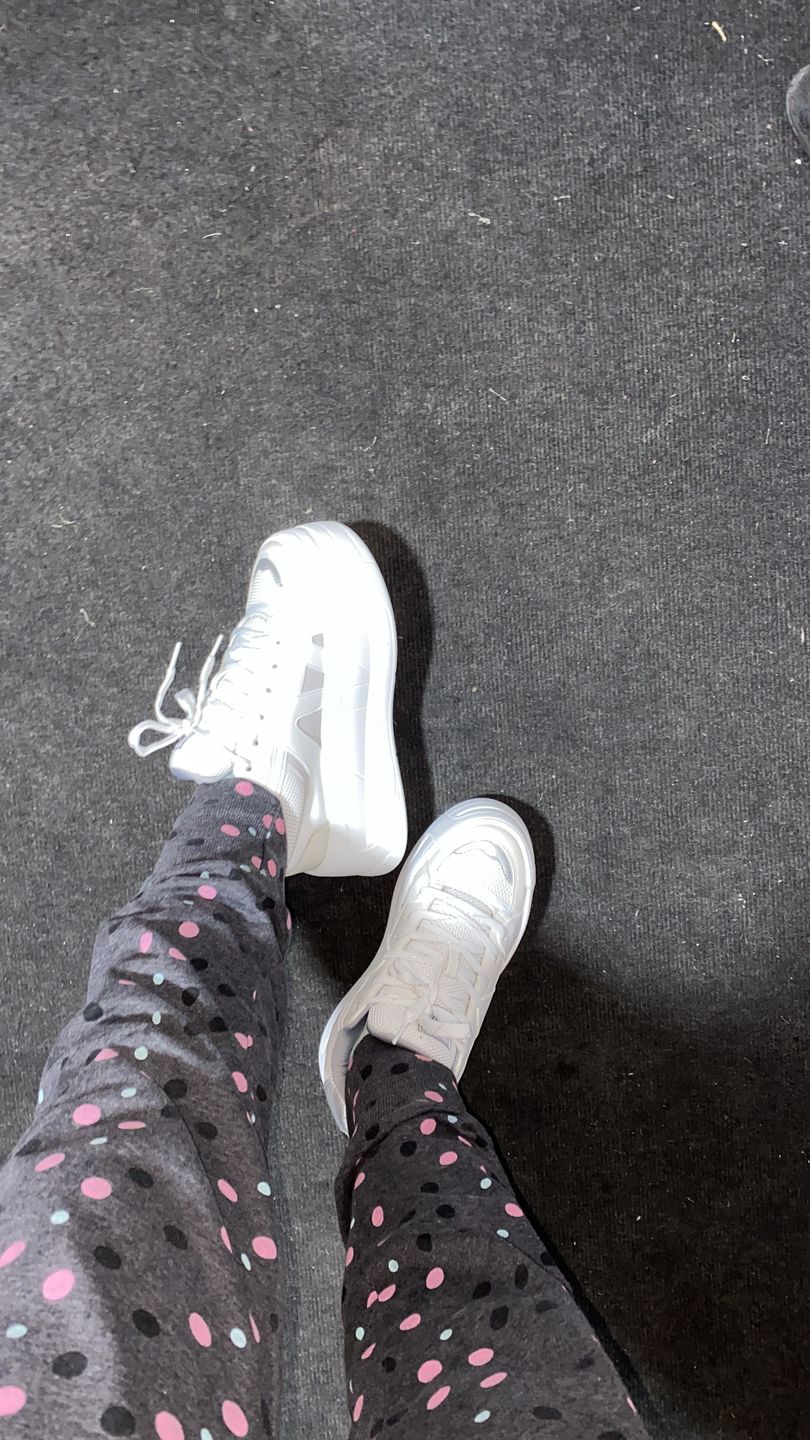 Customer photo review of ZAPATILLA BLANCA C7324
