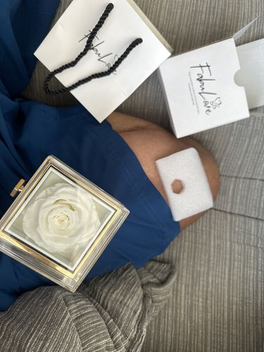 Customer photo review of Eternal Rose Box - W/ Engraved Necklace & Real Rose.