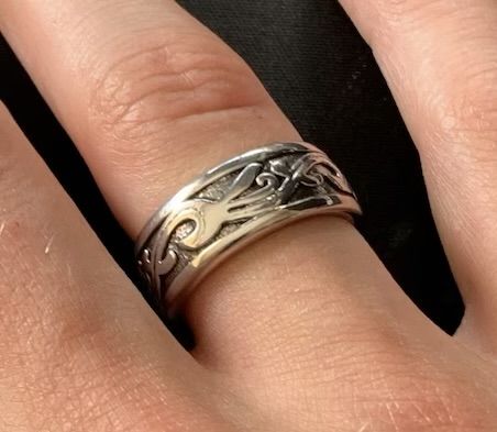 Customer photo review of Band Plant Ring (Silver)