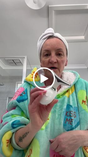 Customer video review of Naked Skin™ Handset