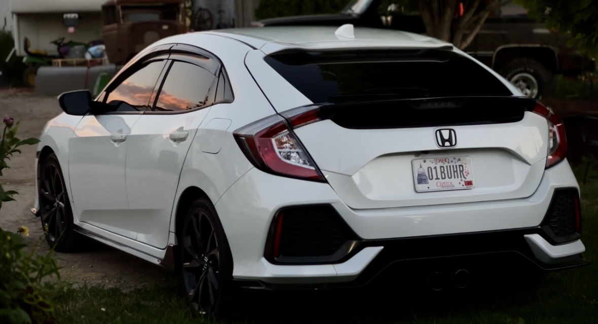 Customer photo review of 2016-21 Honda Civic Hatchback Tape-On Window Visors Wind Deflectors Rain Guards