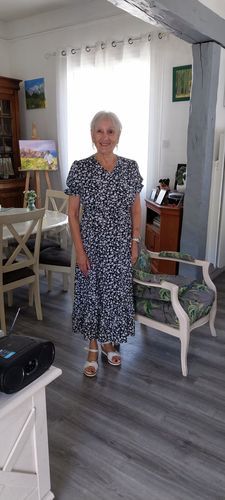Customer photo review of Sukienka z bufiastymi rękawami i dekoltem w serek