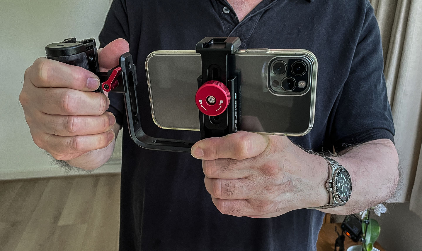 Customer photo review of Beastclamp - Universal Smartphone Clamp