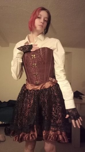 Customer photo review of Short steampunk skirt