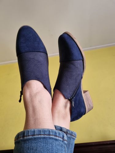 Reseña con foto de un cliente sobre Zapatos Jenny Azul