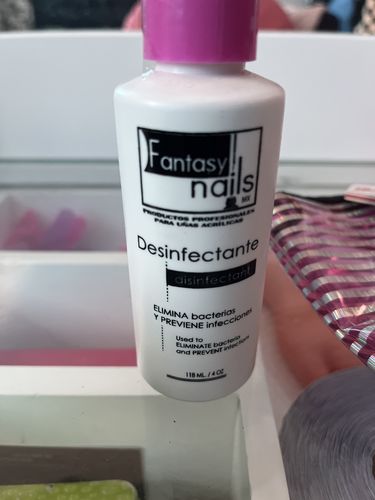 Customer photo review of Desinfectante 4 oz Fantasy Nails