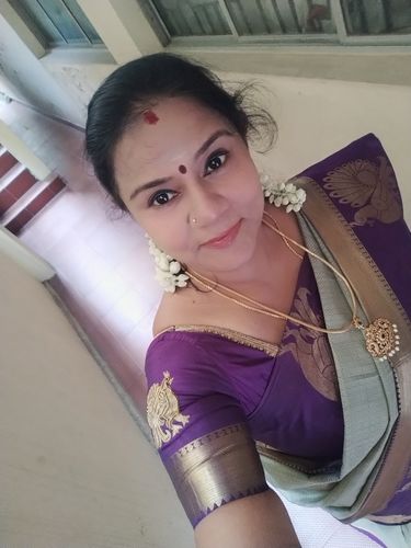 Customer photo review of Rubans Gold Plated Temple Necklace Set