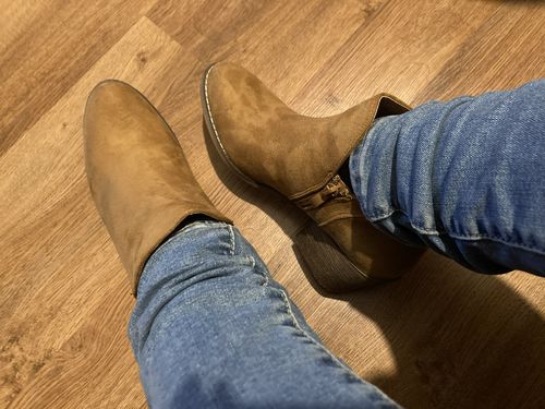 Reseña con foto de un cliente sobre Botines Jaki Camel