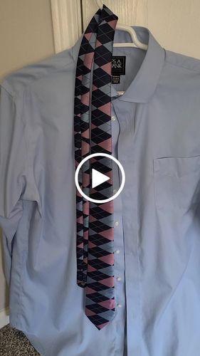 Customer video review of Sky-blue Pink Plaid Tie Pocket Square Cufflinks Set