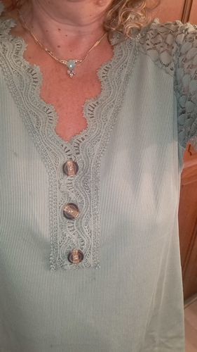 Customer photo review of Koronkowa koszulka z krótkim rękawem