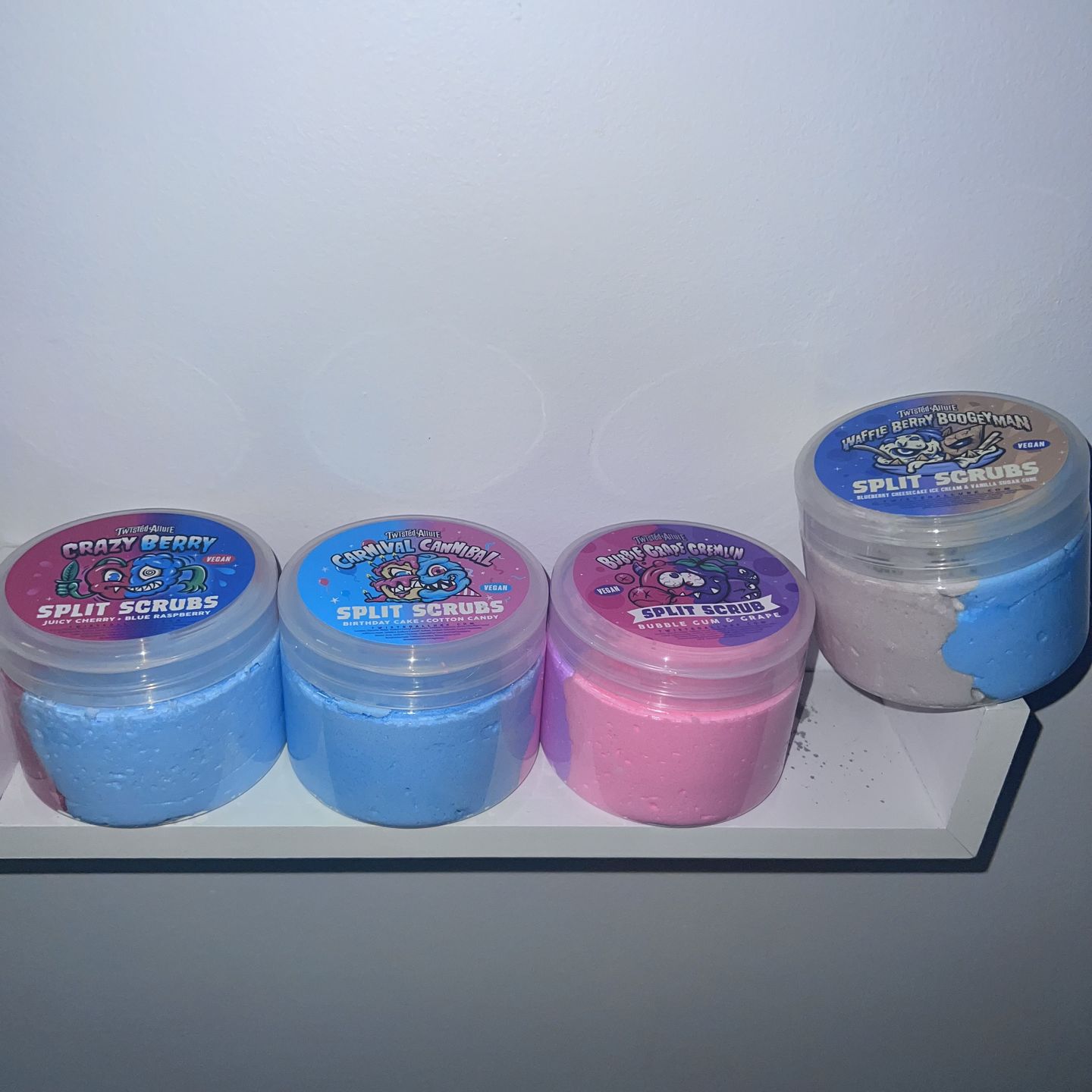 Customer photo review of Waffle Berry Boogeyman Split Scrub (Blueberry Cheesecake Ice Cream & Waffle Cone)